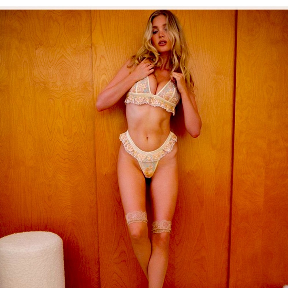 💋FOR LOVE LEMONS Eyelet Rose Bralette&Thong Beautiful romantic and Provocative!💋